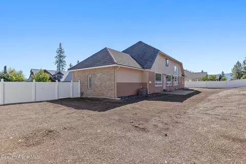 Exterior - 755 N Coles Loop, Post Falls, ID 83854 photo 4 of 11