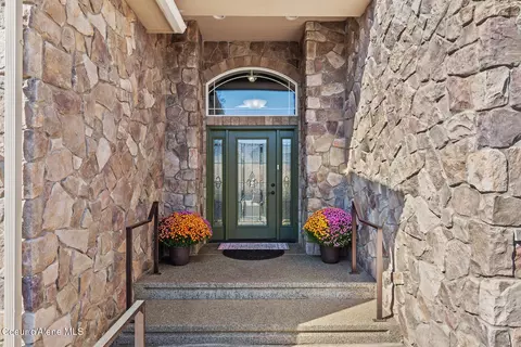 Entry Way - 755 N Coles Loop, Post Falls, ID 83854 photo 1 of 4