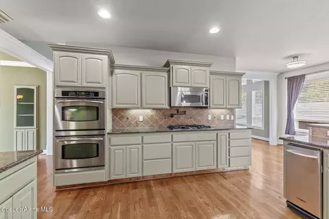 Kitchen - 755 N Coles Loop, Post Falls, ID 83854 photo 2 of 3
