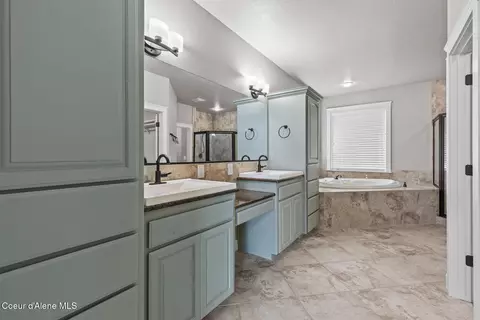 Bath - 755 N Coles Loop, Post Falls, ID 83854 photo 1 of 4