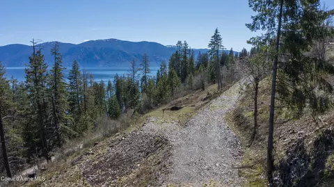 531 Midas Dr, Sagle, ID 83860 photo 3
