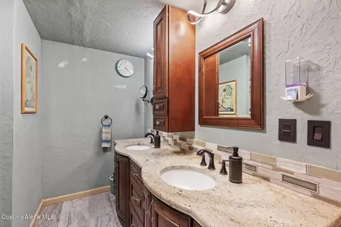 Bath - 305 E 15th Ave, Post Falls, ID 83854 photo 1 of 2