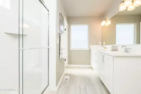 Bath - 3513 N Segar Loop, Post Falls, ID 83854 photo 2 of 3