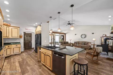 Kitchen - 27035 N Jacka Loop, Athol, ID 83801 photo 3 of 4