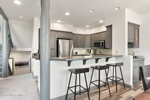 Kitchen - 27 The Glades 2c, Sandpoint, ID 83864 photo 1 of 5
