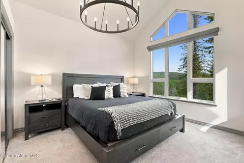 Bedroom - 27 The Glades 2c, Sandpoint, ID 83864 photo 1 of 10