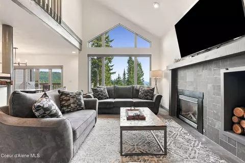 Living - 27 The Glades 2c, Sandpoint, ID 83864 photo 1 of 8