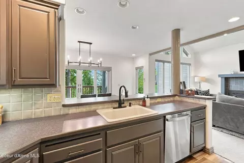 Kitchen - 27 The Glades 2c, Sandpoint, ID 83864 photo 4 of 5