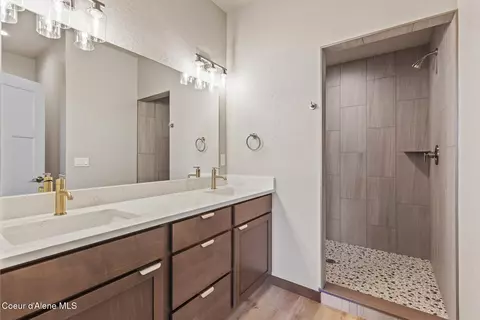 Bath - 26893 Asulkan St, Athol, ID 83801 photo 1 of 3
