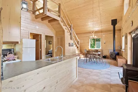 Entry Way - 195 Twilight Ln, Sandpoint, ID 83864 photo 2 of 2