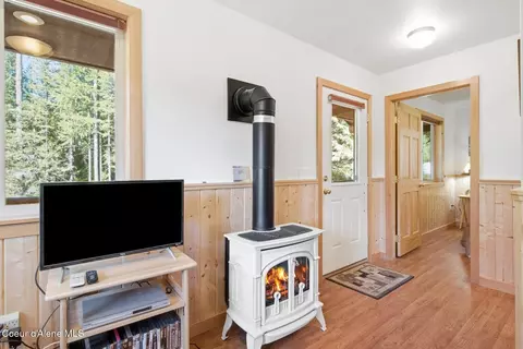 Entry Way - 195 Twilight Ln, Sandpoint, ID 83864 photo 1 of 2