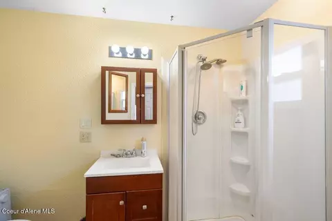Bath - 1904 E 3rd Ave, Post Falls, ID 83854 photo 1 of 2