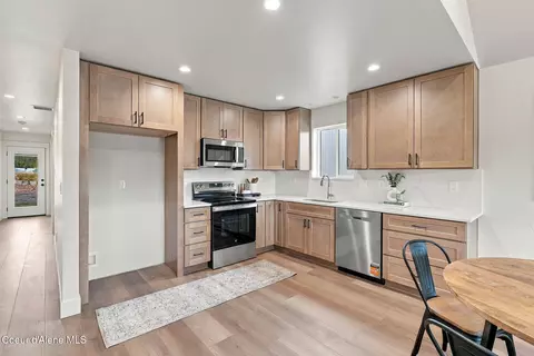 Kitchen - 368 Old Diamond Mill Loop Rd, Oldtown, ID 83822 photo 2 of 4
