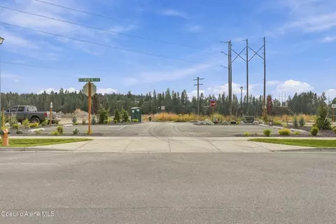 Exterior - 368 Old Diamond Mill Loop Rd, Oldtown, ID 83822 photo 7 of 9