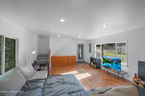 Living - 3596 Upper Pack River Rd, Sandpoint, ID 83864 photo 1 of 5