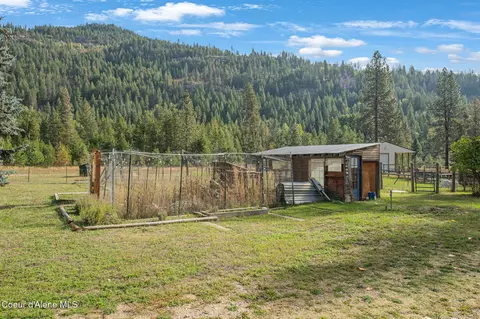 Exterior - 3596 Upper Pack River Rd, Sandpoint, ID 83864 photo 8 of 20