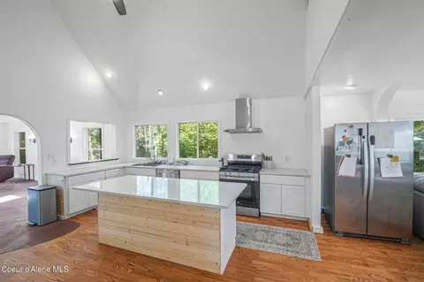 Kitchen - 3596 Upper Pack River Rd, Sandpoint, ID 83864 photo 1 of 3