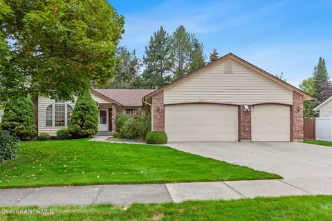 2601 E Thomas Hill Dr, Coeur D'alene, ID 83815
