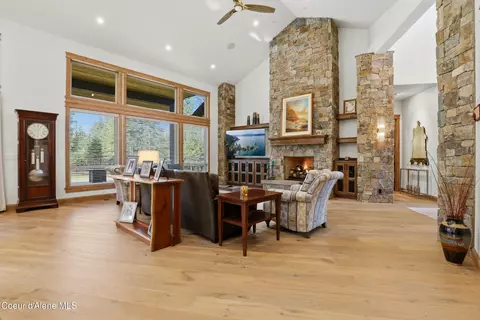 Living - 2117 E Amulet Cir, Rathdrum, ID 83858 photo 1 of 4