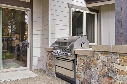 Exterior - 2117 E Amulet Cir, Rathdrum, ID 83858 photo 9 of 29