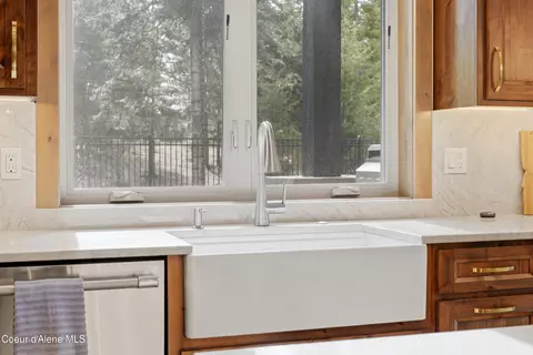 Kitchen - 2117 E Amulet Cir, Rathdrum, ID 83858 photo 10 of 13