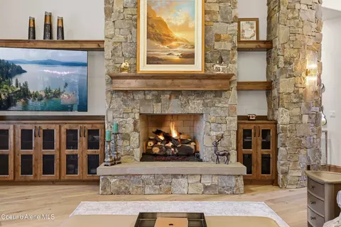 Living - 2117 E Amulet Cir, Rathdrum, ID 83858 photo 2 of 4