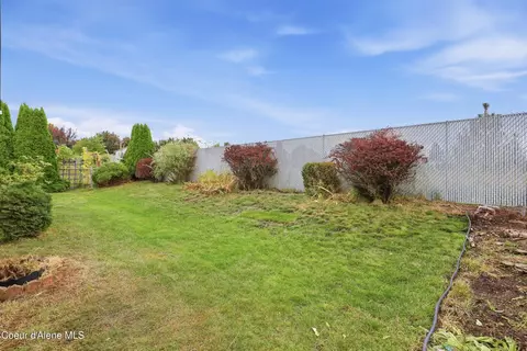 Exterior - 1816 W Bounty Loop, Hayden, ID 83835 photo 8 of 9
