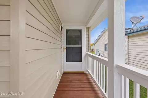 Exterior - 1816 W Bounty Loop, Hayden, ID 83835 photo 3 of 9