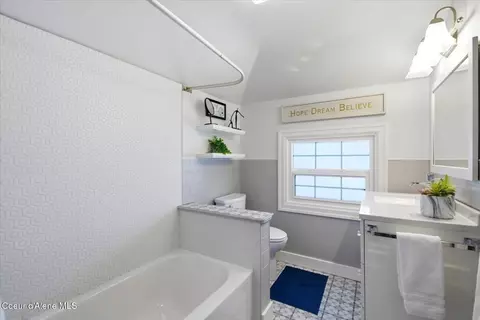 Bath - 602 Second St, Kellogg, ID 83837 photo 3 of 3
