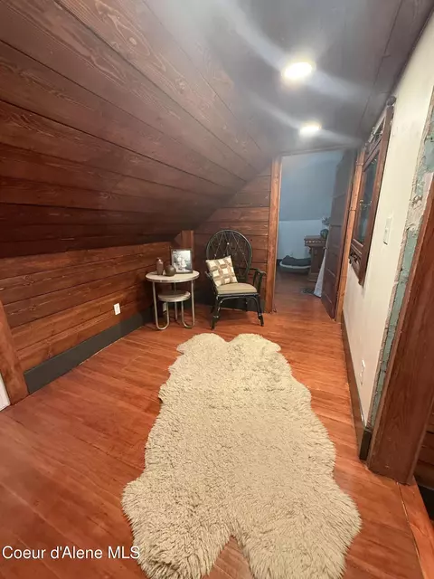 Entry Way - 119 Pine St, Wallace, ID 83873 photo 3 of 4