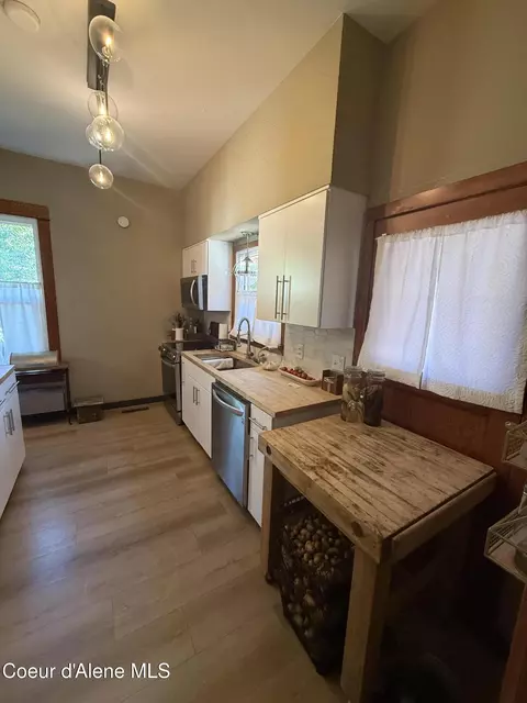 Kitchen - 119 Pine St, Wallace, ID 83873 photo 1 of 5
