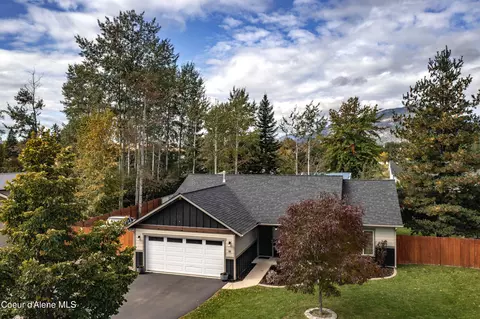 68 Kuskanook Rd, Kootenai, ID 83840