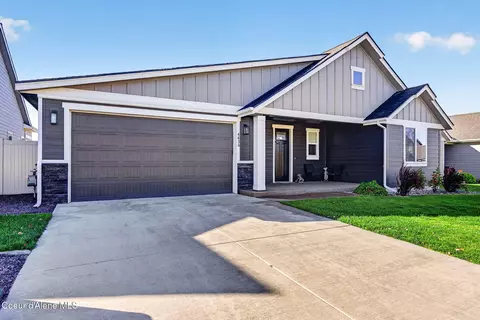 4634 E Corsac Fox Ave, Post Falls, ID 83854