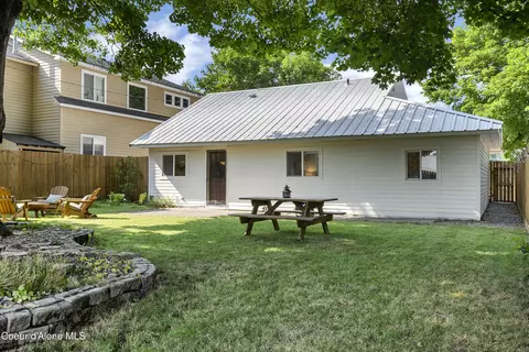 1310 E Maple Ave, Coeur D'alene, ID 83814