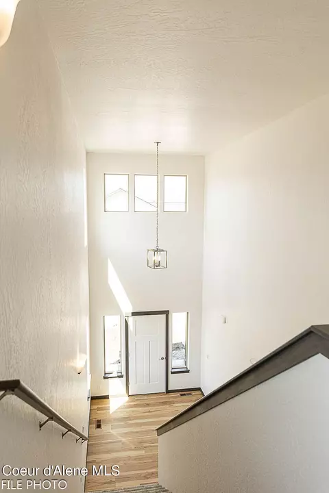 Entry Way - 4449 E Savea Ln, Post Falls, ID 83854 photo 3 of 5