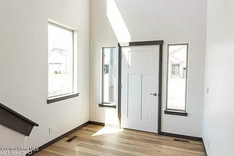 Entry Way - 4449 E Savea Ln, Post Falls, ID 83854 photo 2 of 5