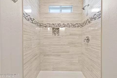 Bath - 4500 E Davin Dr, Post Falls, ID 83854 photo 2 of 3