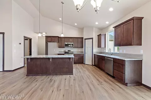 Kitchen - 4500 E Davin Dr, Post Falls, ID 83854 photo 1 of 3