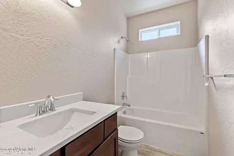 Bath - 4500 E Davin Dr, Post Falls, ID 83854 photo 3 of 3