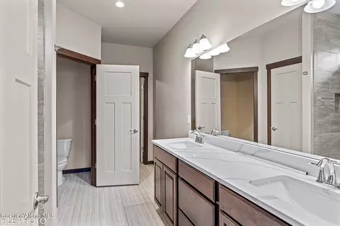 Bath - 4452 E Davin Dr, Post Falls, ID 83854 photo 2 of 5
