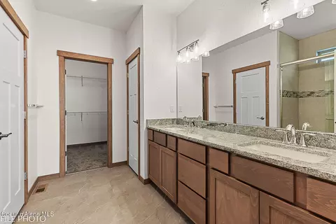 Bath - 4425 E Davin Dr, Post Falls, ID 83854 photo 2 of 3