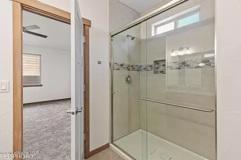 Bath - 4425 E Davin Dr, Post Falls, ID 83854 photo 3 of 3