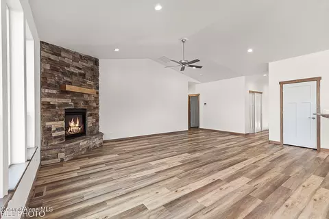 Living - 4425 E Davin Dr, Post Falls, ID 83854 photo 3 of 3