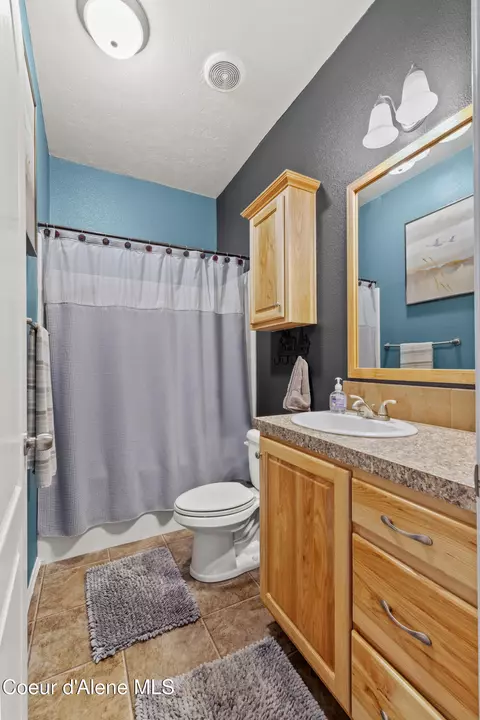 Bath - 9219 E Son Shine Way, Athol, ID 83801 photo 3 of 5