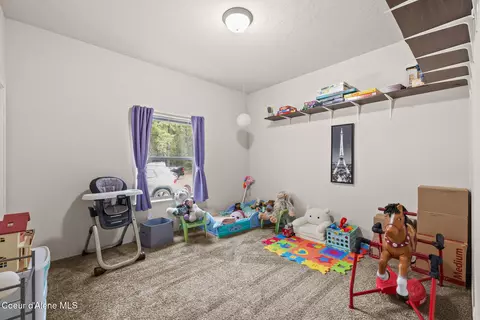 Bedroom - 9219 E Son Shine Way, Athol, ID 83801 photo 4 of 6