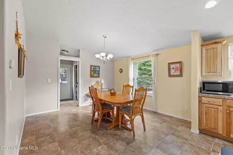 Dining - 9219 E Son Shine Way, Athol, ID 83801 photo 1 of 1