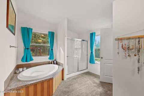 Bath - 9219 E Son Shine Way, Athol, ID 83801 photo 1 of 5