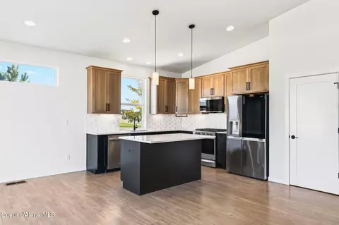 Kitchen - 1067 E Percival Ave, Post Falls, ID 83854 photo 1 of 4