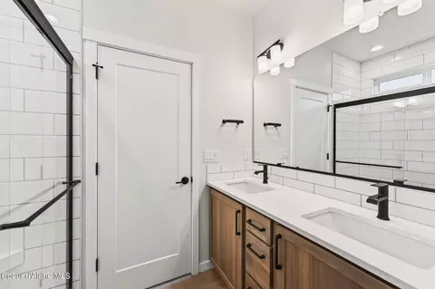 Bath - 1067 E Percival Ave, Post Falls, ID 83854 photo 2 of 3