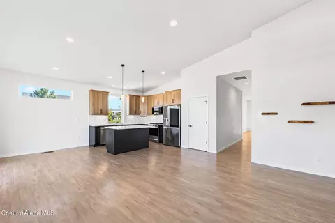 Living - 1067 E Percival Ave, Post Falls, ID 83854 photo 4 of 4